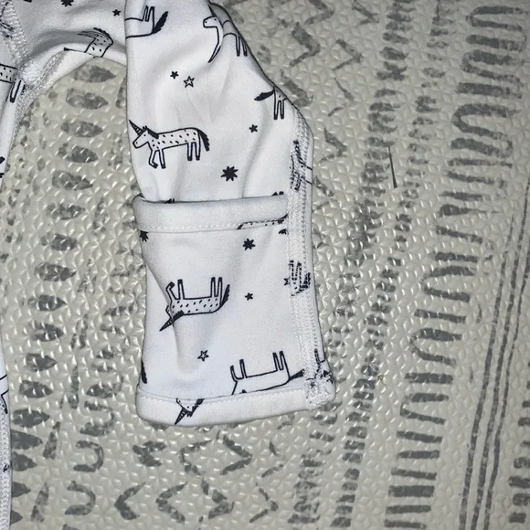 Hanna Andersson soft footie - Picture 2 of 3